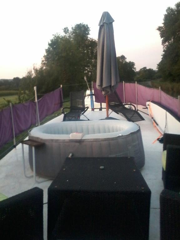 Bateau Houseboat Camille Hotell Donchery Exteriör bild